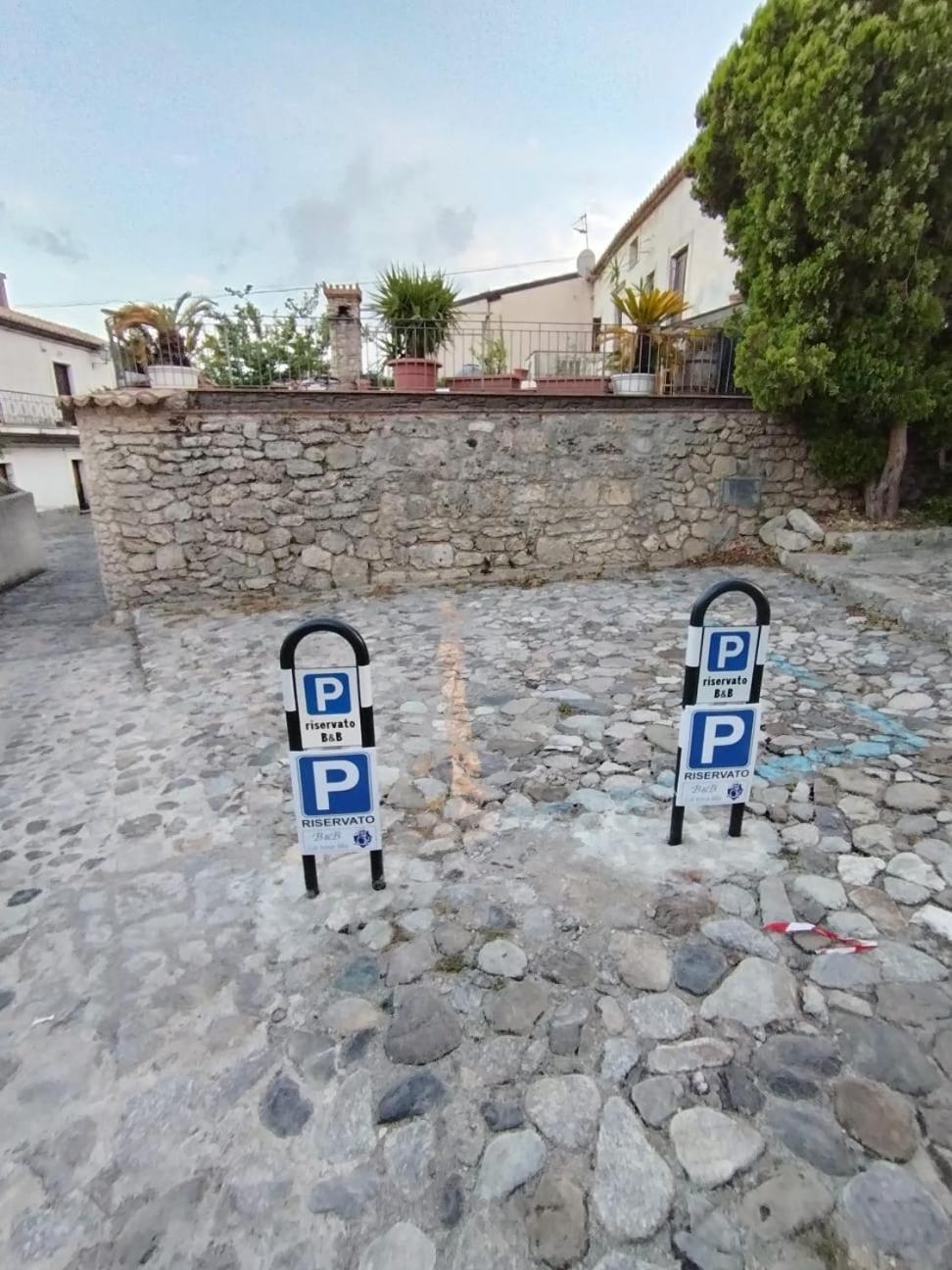 La Rosa Blu Panzió Gerace Kültér fotó